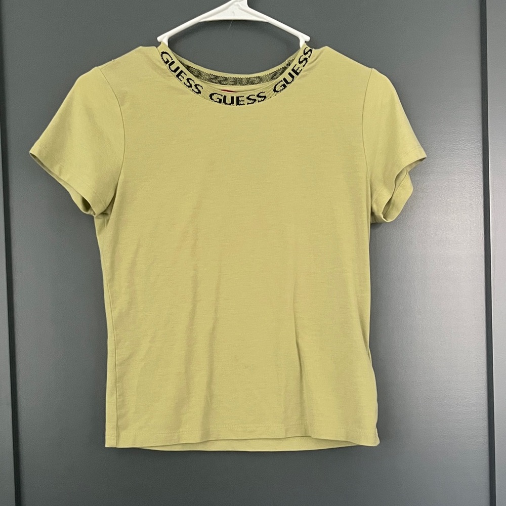 GUESS❔Light Green Yellow Logo ❔Small Collar Tee